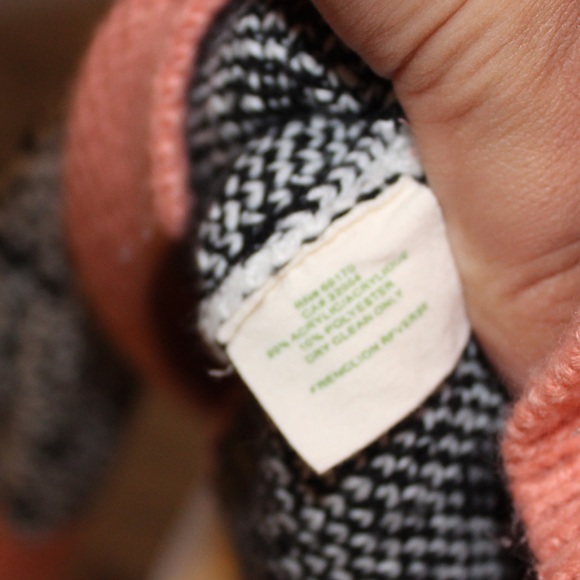 Urban Outfitters Staring at Stars Aztec Cable Knit - Picture 4 of 4